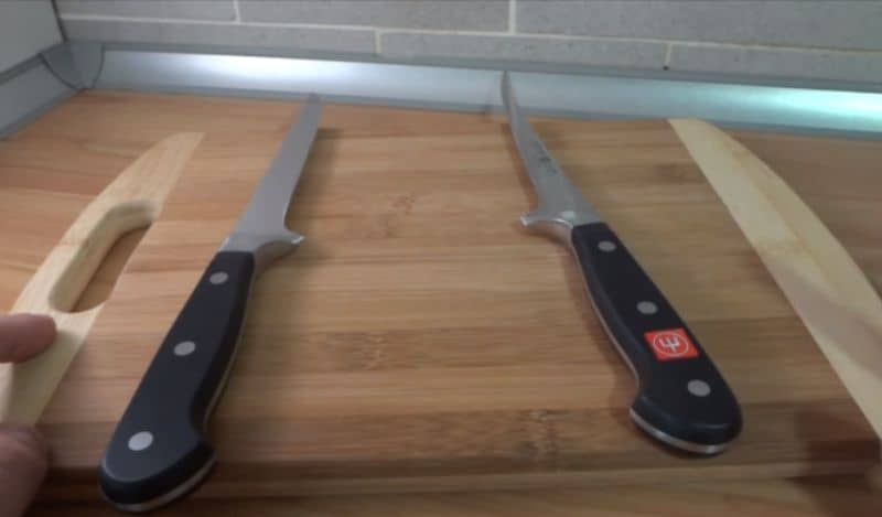 stiff vs flexible boning knife