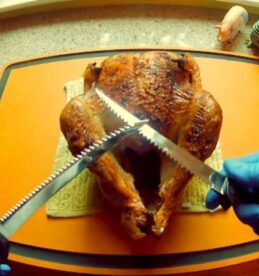 using electric knife to carve a turkey